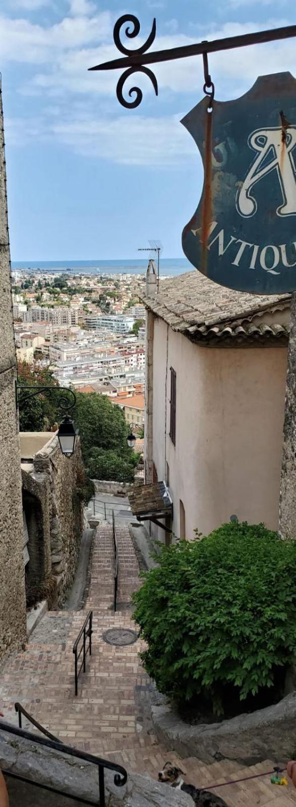 La Villa Castel - Haut De Villa - Parkings- 3 Chambres - 8 Couchages - Jardin - Barbecue 滨海卡涅 外观 照片